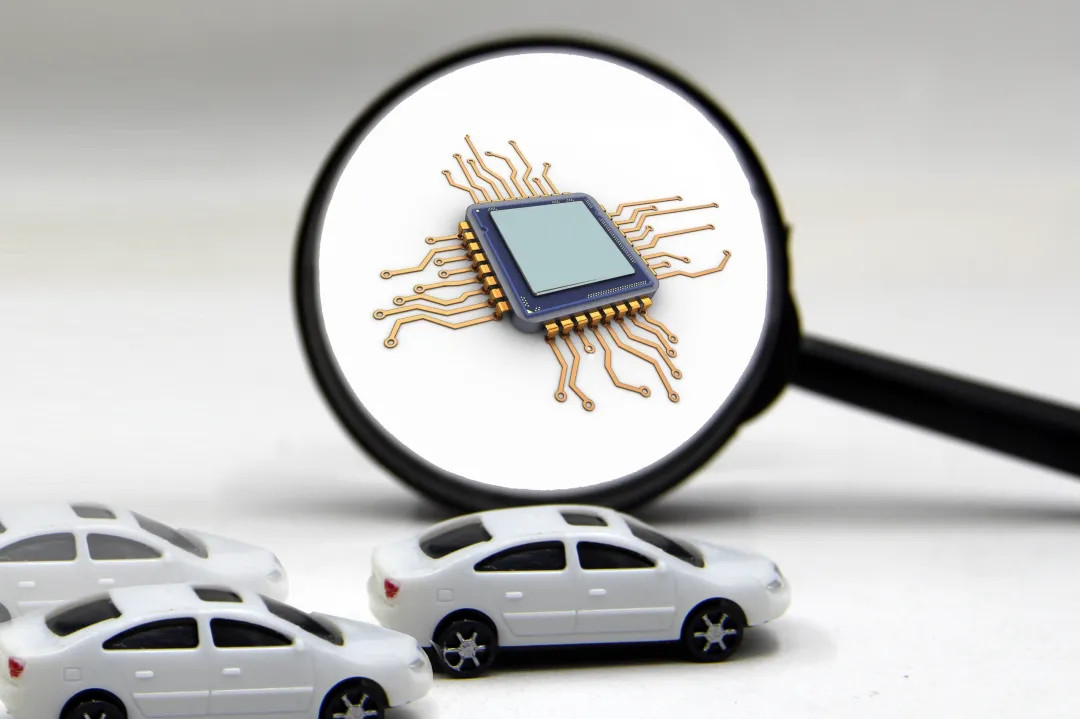 汽车芯片成半导体市场“香饽饽”？车厂们疯狂锁定芯片商